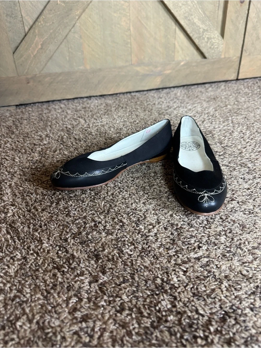 American Duchess Regency Era Dashwood flats Size 6 Black with ivory stitching